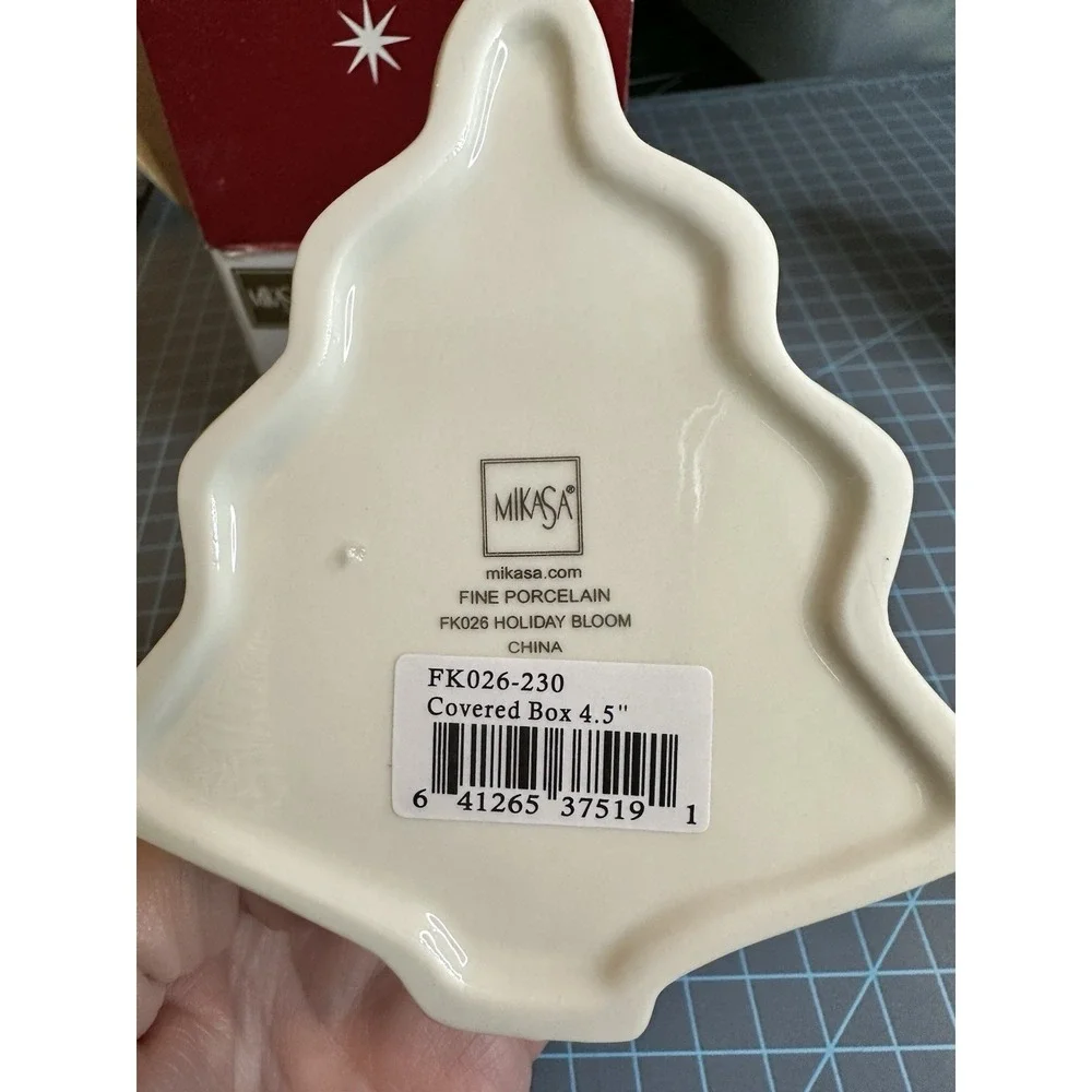 Trinket Box Mikasa Fine Porcelain FK026 Holiday Bloom Covered Christmas Tree 4.5